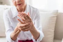 If you or a loved one is suffering from arthritis, Hyperhealth Clinic is here to help.